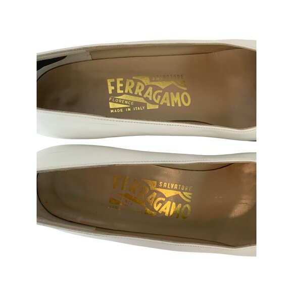 Ferragamo White Beige Leather Heels Low Chunky 1.5" Heel Italy Size 6AA I10067 - Picture 13 of 13